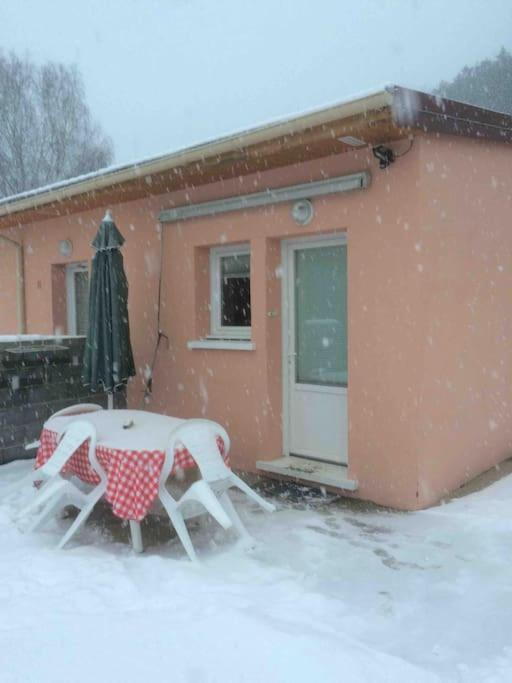 Le Coin Tranquille Au Pied Du Puy De Dome Daire Pontgibaud Dış mekan fotoğraf