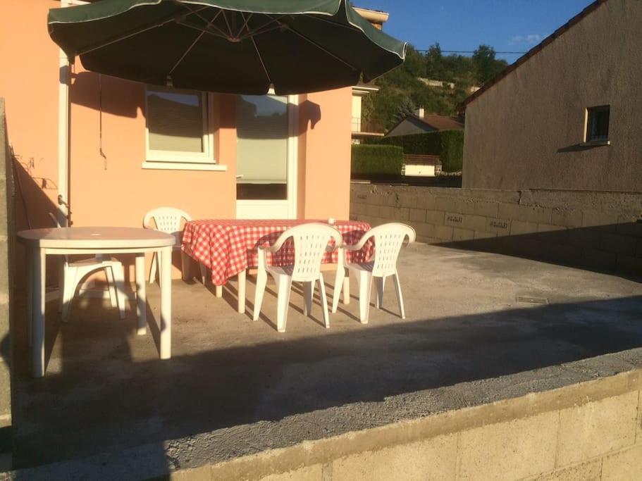 Le Coin Tranquille Au Pied Du Puy De Dome Daire Pontgibaud Dış mekan fotoğraf